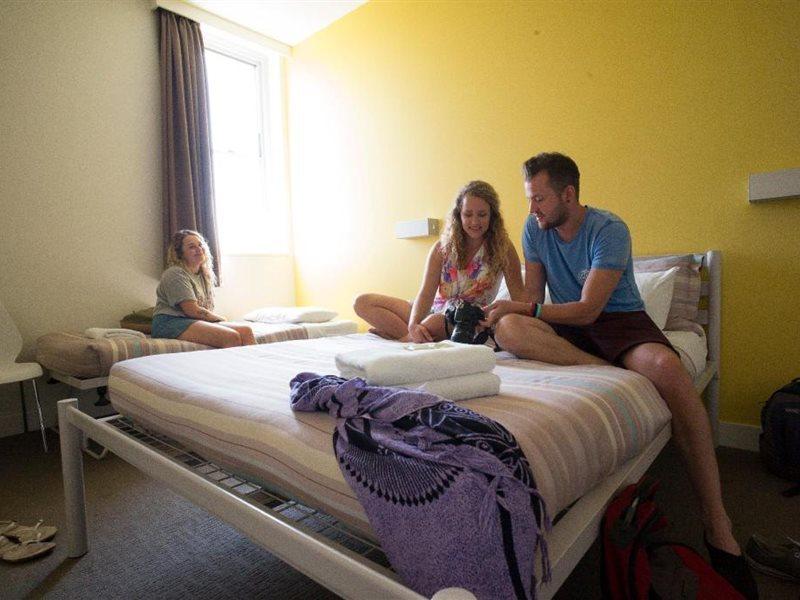 Yha Sydney Harbour Hostel Εξωτερικό φωτογραφία A room at the hotel
