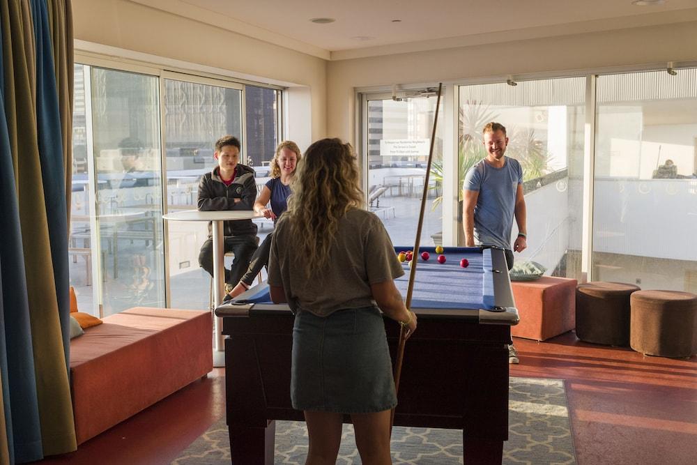 Yha Sydney Harbour Hostel Εξωτερικό φωτογραφία Students playing pool at the University of New South Wales